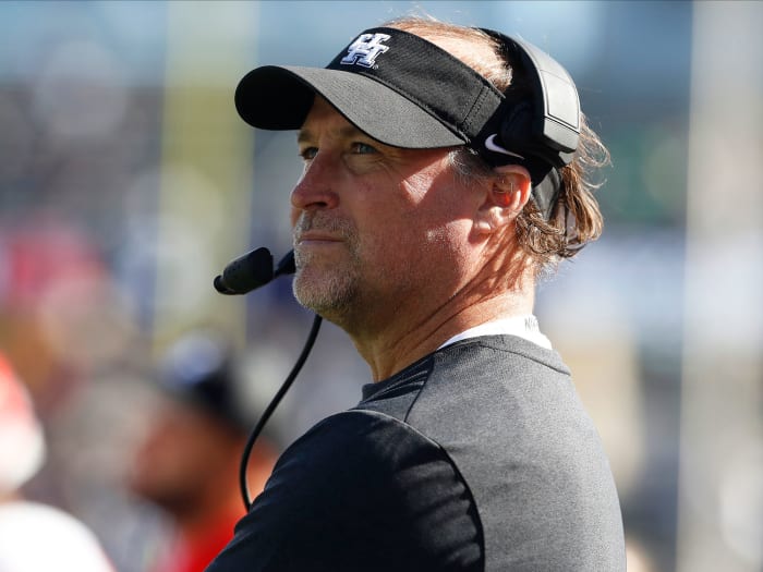 Houston coach Dana Holgersen